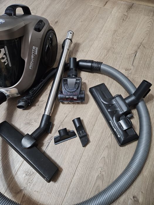 Aspirator fără sac Rowenta Compact Power Cyclonic 750W 1.5L