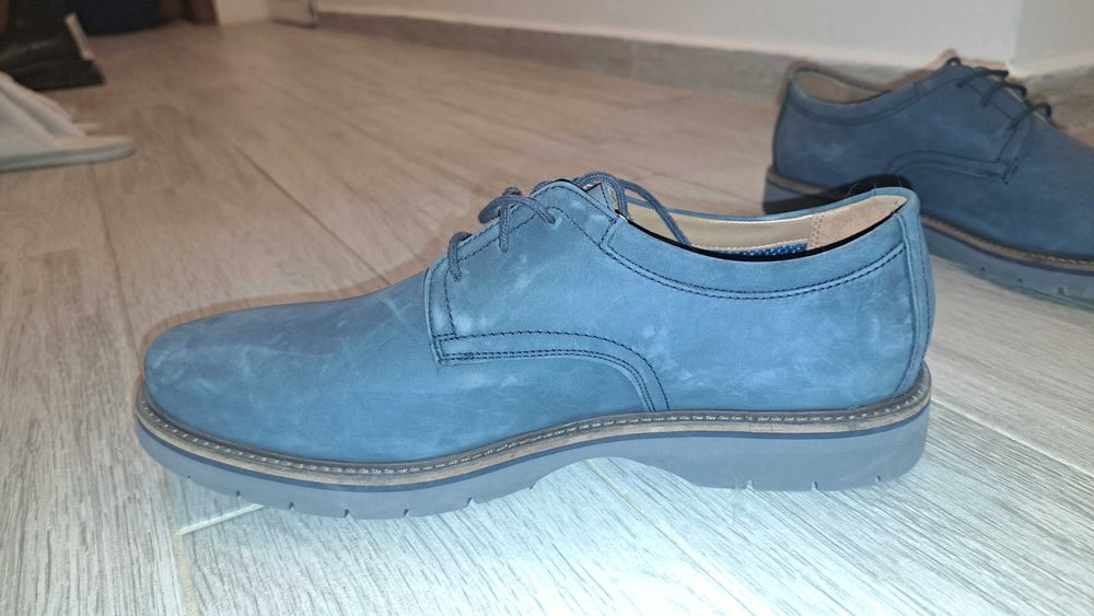 Clarks Navy nubuck , размер 45. Чисто нови