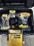 Dewalt set 2 bucati noi