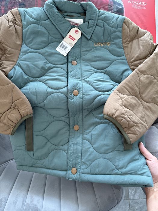 Levis , Guess , Mayoral