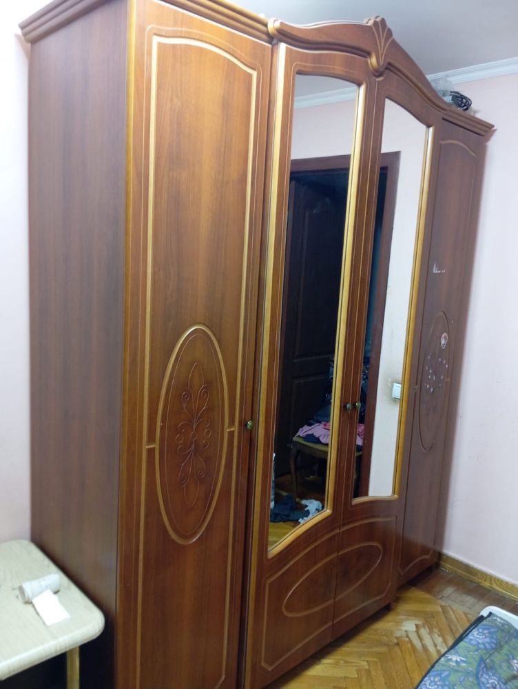 Продам Шкаф в хорошем состоянии