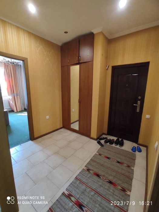 Метро Бюк Ипак Йули ( Художников ) 3*3*5 отлична Квартира