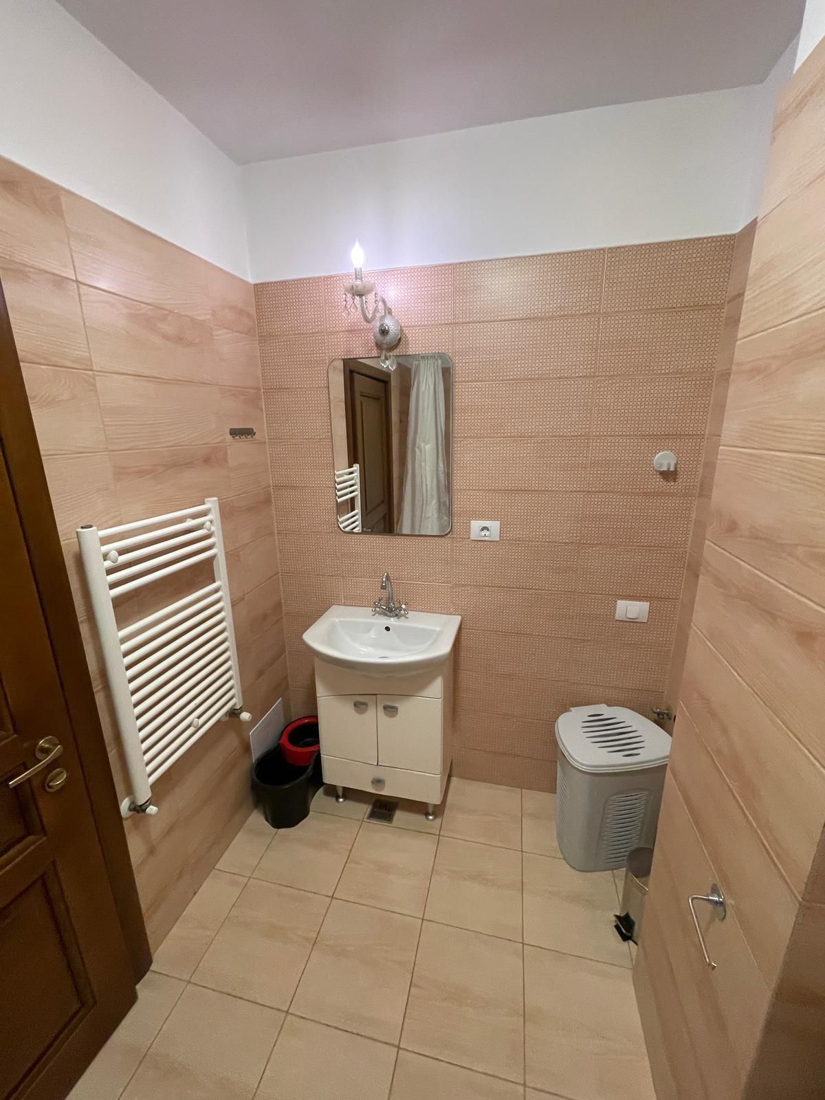 Garsonieră de închiriat, zonă Arena Mall Bacău