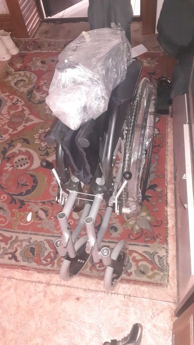 Продам уличную коляску