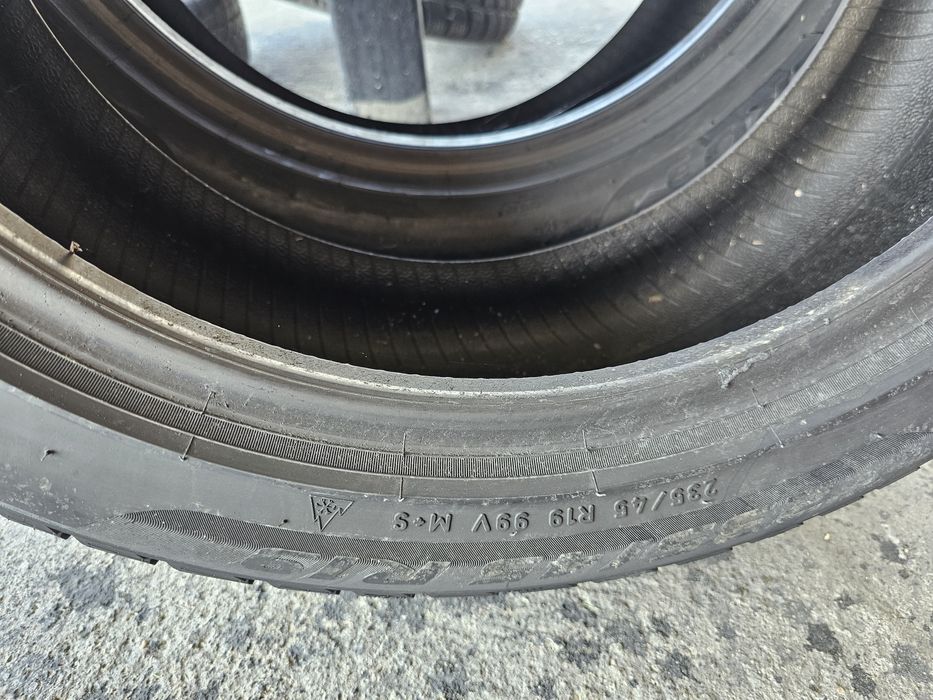 Pirelli 235 45 R 19 iarna