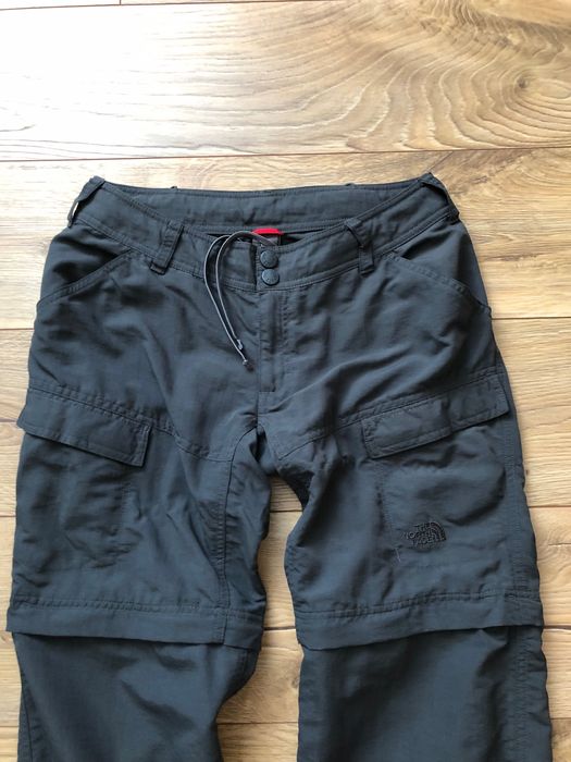 The North Face-pantaloni 2 in 1 drumetii/trakking de dame , marimea 40