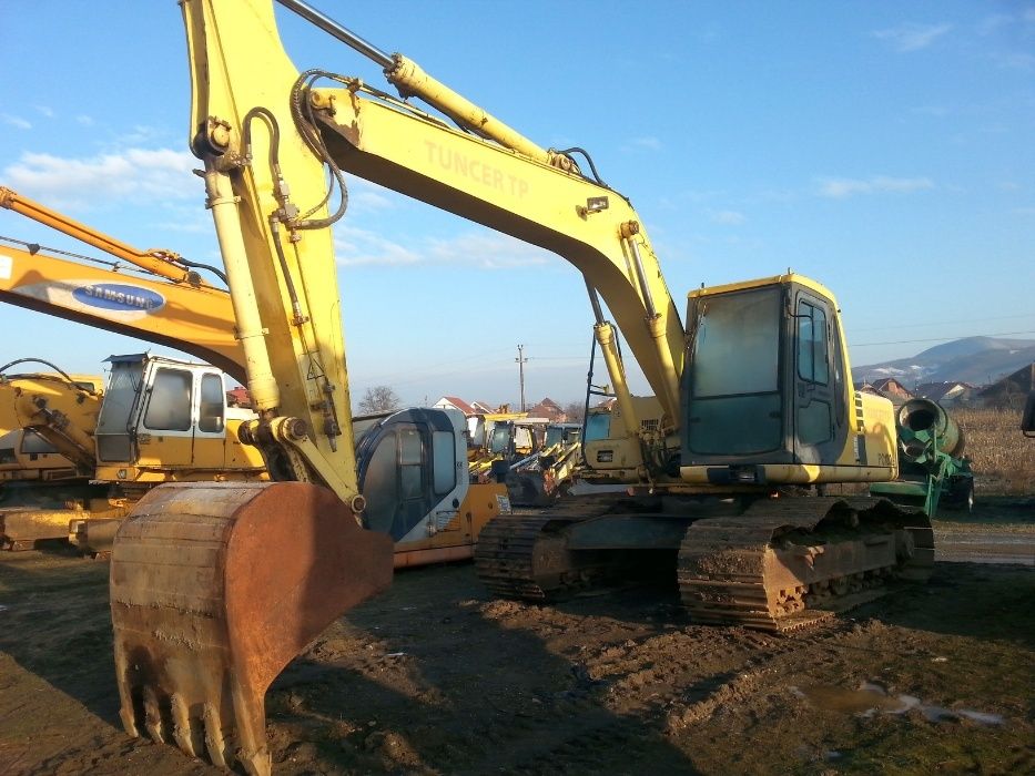 Dezmembrez excavator Komatsu  PC180