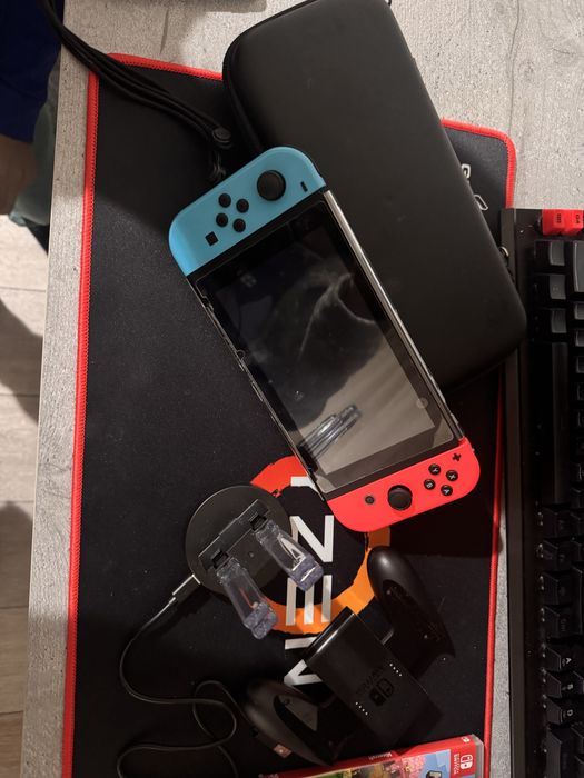 Nintendo switch + 5 jocuri incluse, Minecraft, Super Mario