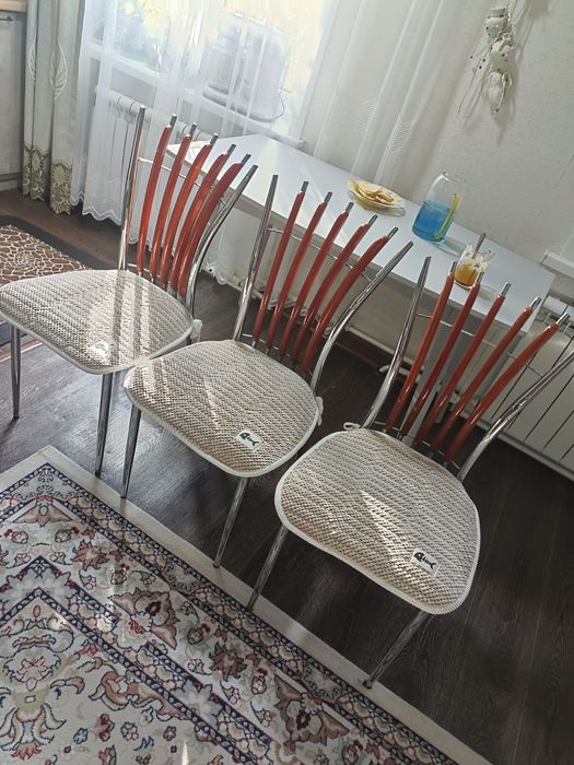 Продам стулья металлические