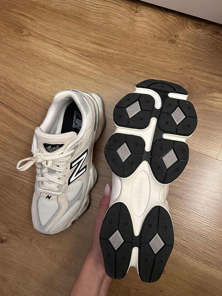 Спортни обувки New Balance 9060