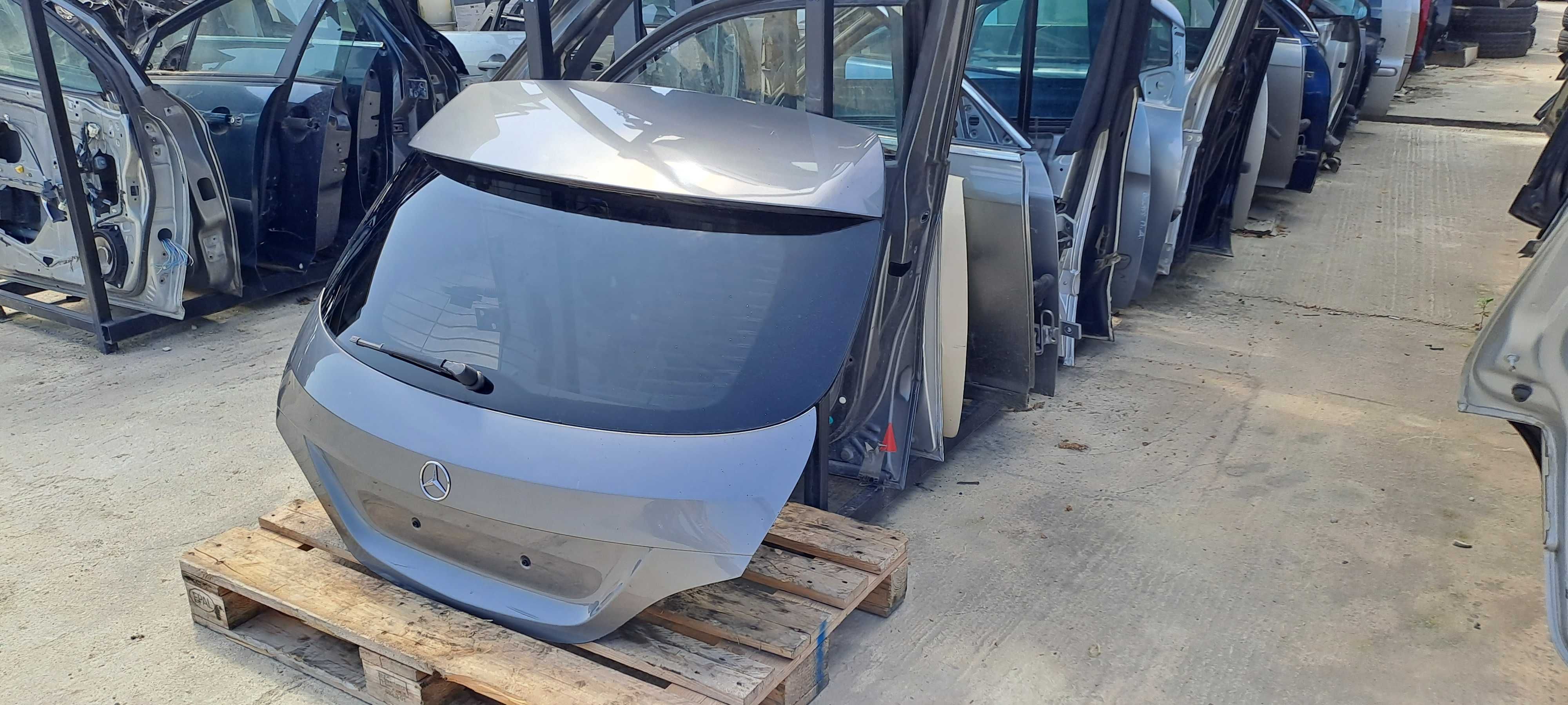 Mercedes CLA 2015г. Багажна врата