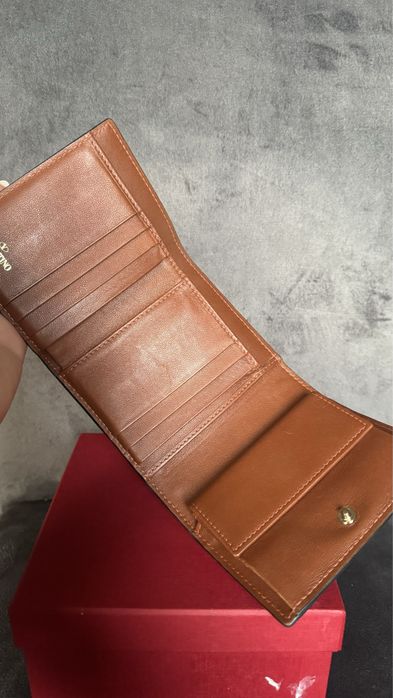 Valentino Garavani портфейл оригинал