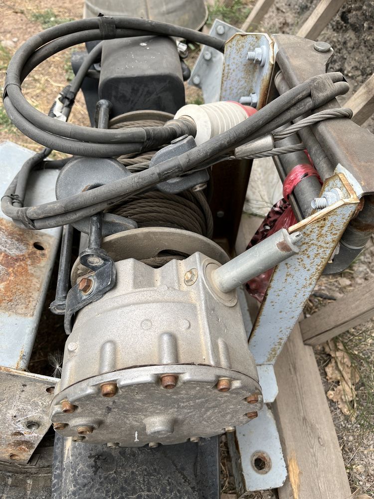 Эвакуатор, продам лебедку 12v
