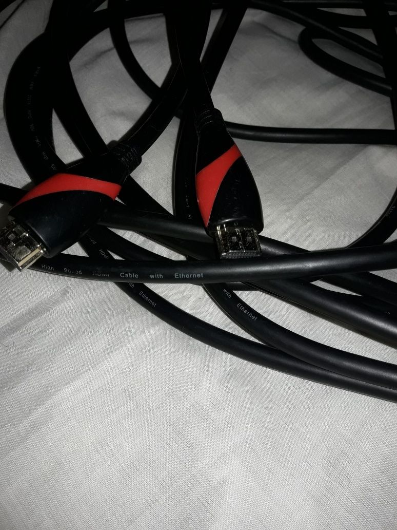 Cabluri HDMI de 1,5  si 10 metri