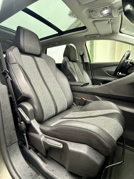 Peugeot 5008 7 Locuri 1.5d Cutie Automata! Full! Garantie 12 Luni!