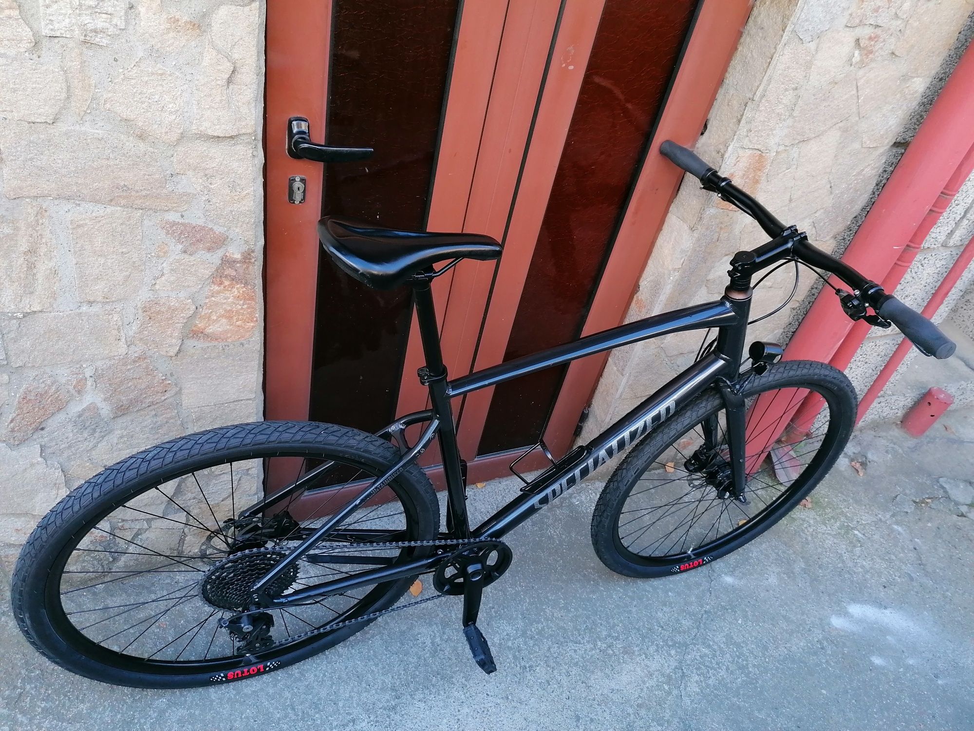 Specialized Sirrus Хибрид 28 цола Deore 1*11