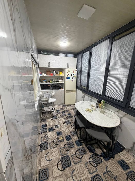 Квартира на Себзар -Нбу банк 4*5/1/5 общ  пл 90м ,балкон 2*6