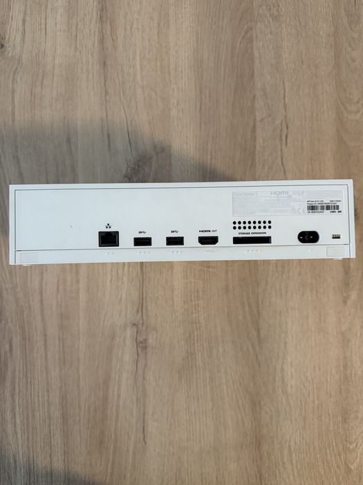 Xbox Series S 512 GB + 3 Конзоли и Карта Памет 512 GB