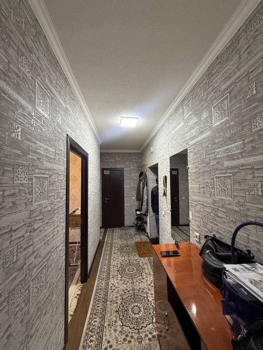 "Sergili" sputnik 16a 2 Xonali uy sotiladi!!