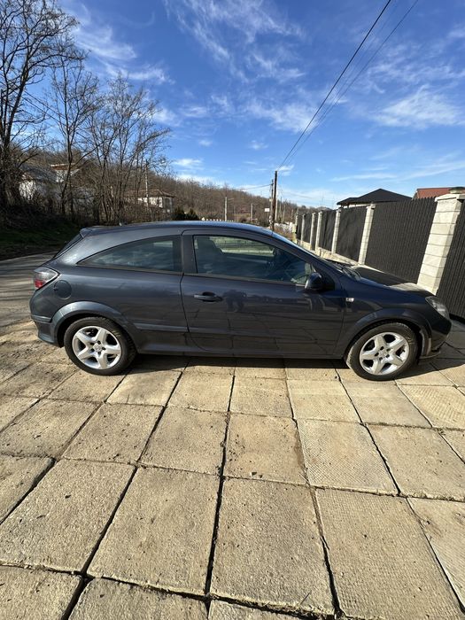 Vând Opel Astra H GTC