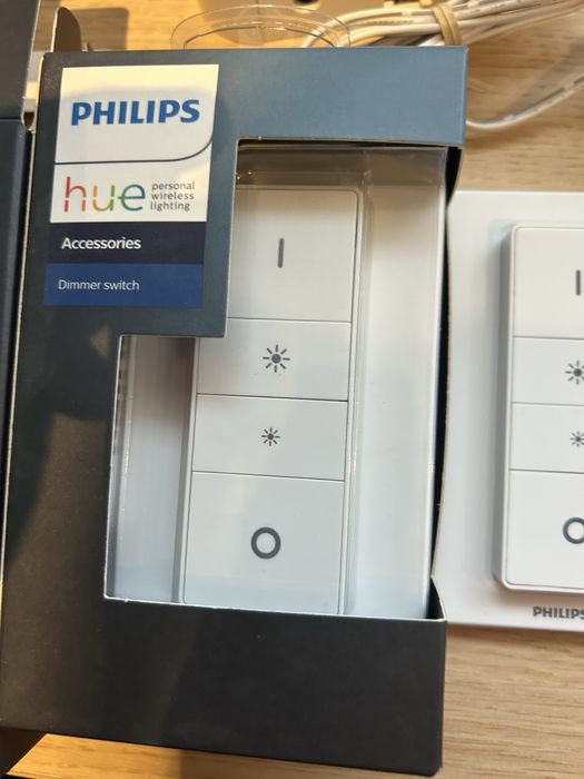 Philips hue bridge si intrerupatoare