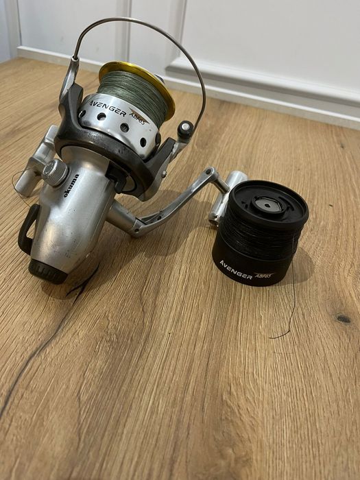 Vând mulinete de spinning și casting