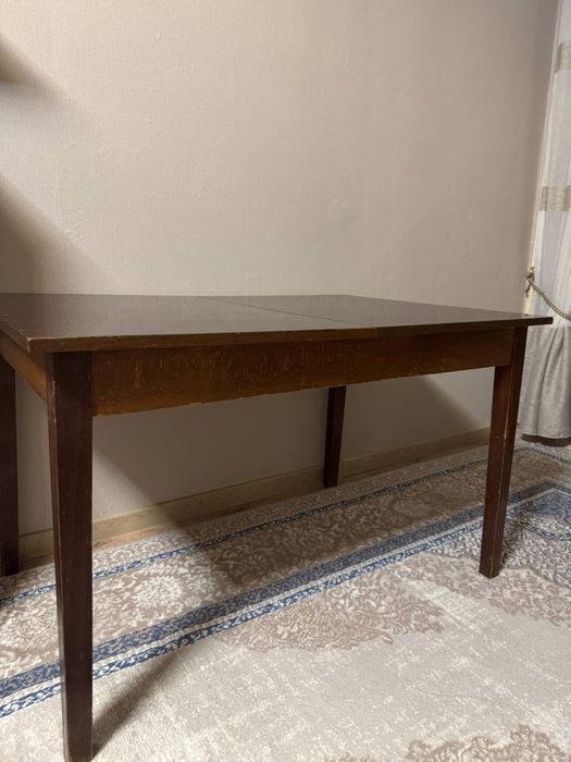 Стол палированный .С расширением посередине