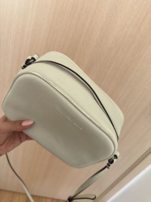 Оригинална чанта на calvin klein jeans