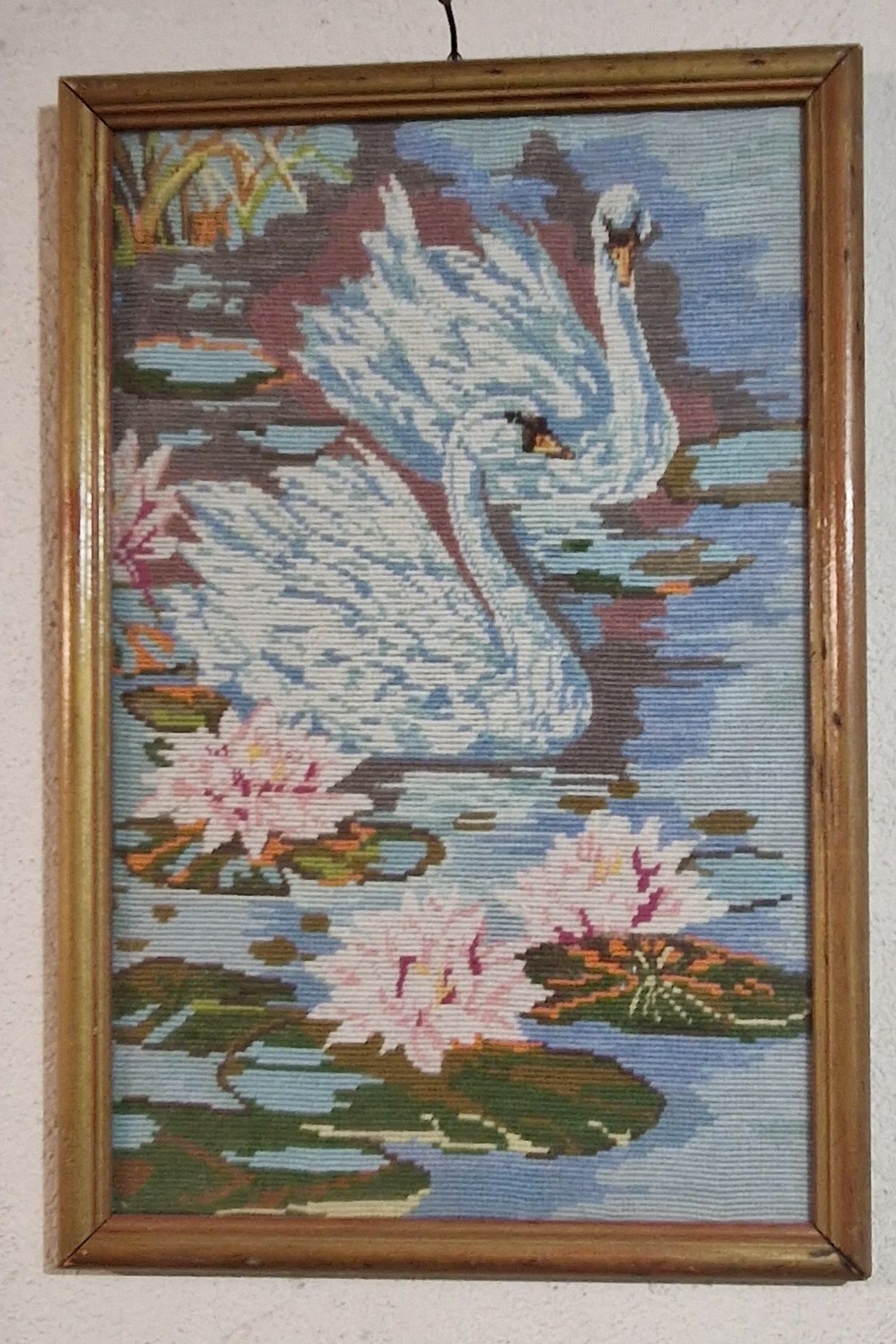 Гоблен „Лебеди в езерото" - 52x34

СМ