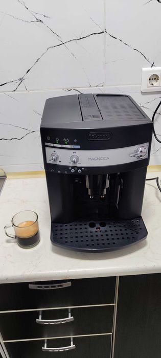 Espressor Automat DeLonghi Magnifica ESAM 3000.B Aparat Cafea Boabe