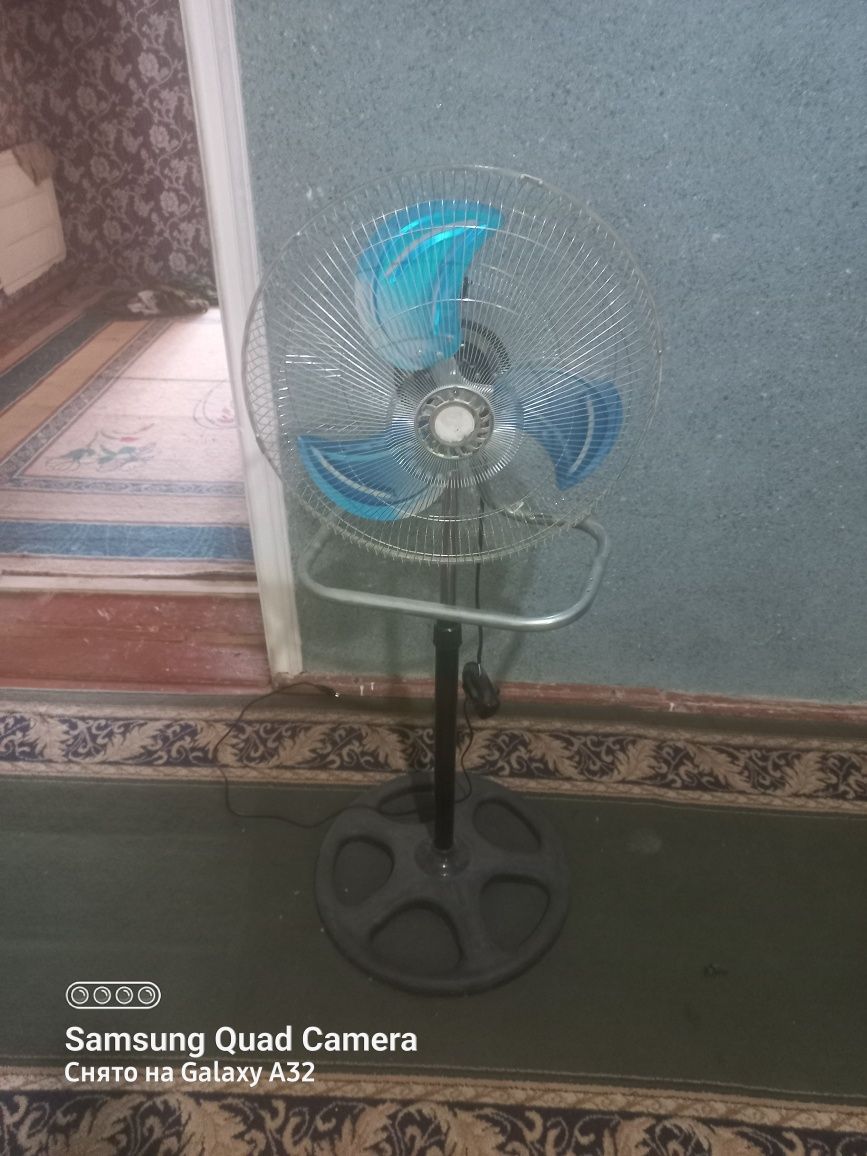 Вентилятор почти новый