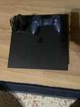 Ps4 pro 1tb с оригинален контролер