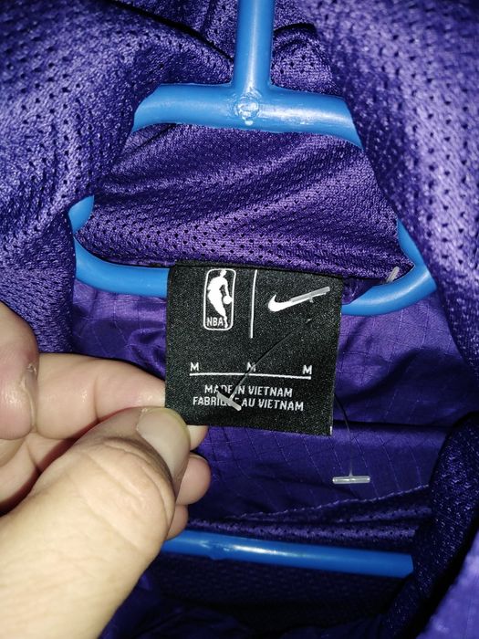 Nike LA Lakers geaca subțire Masura M oversize fits L