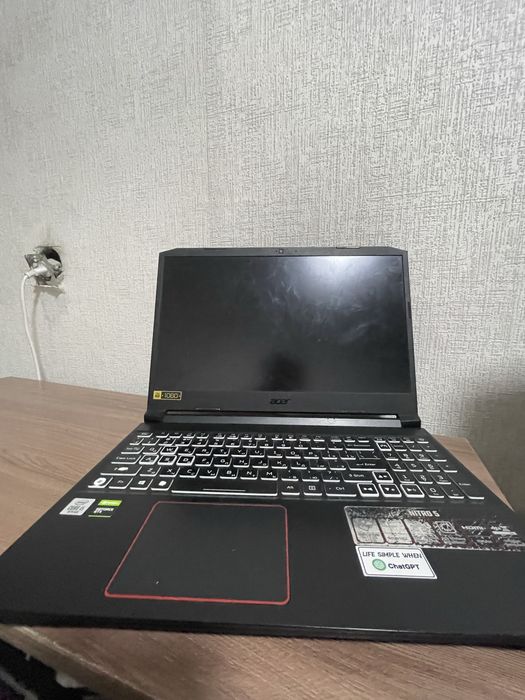 Продам ноутбук acer в отличном состояние