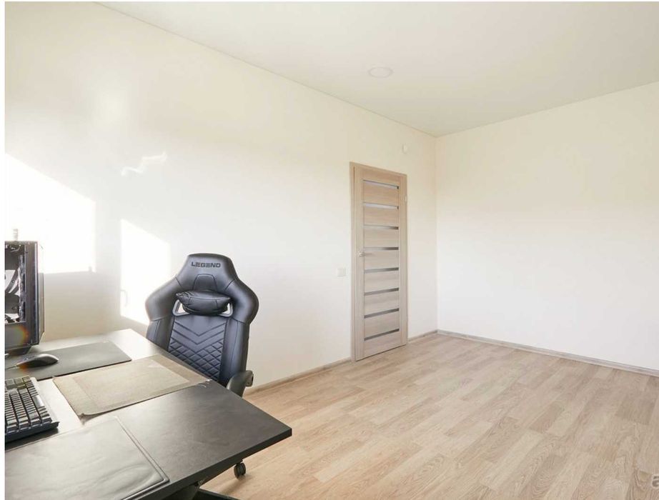 Дава се под наем Тристаен апартамент в Бургас, Сарафово - 98 кв.м за 816 € - Снимка #4