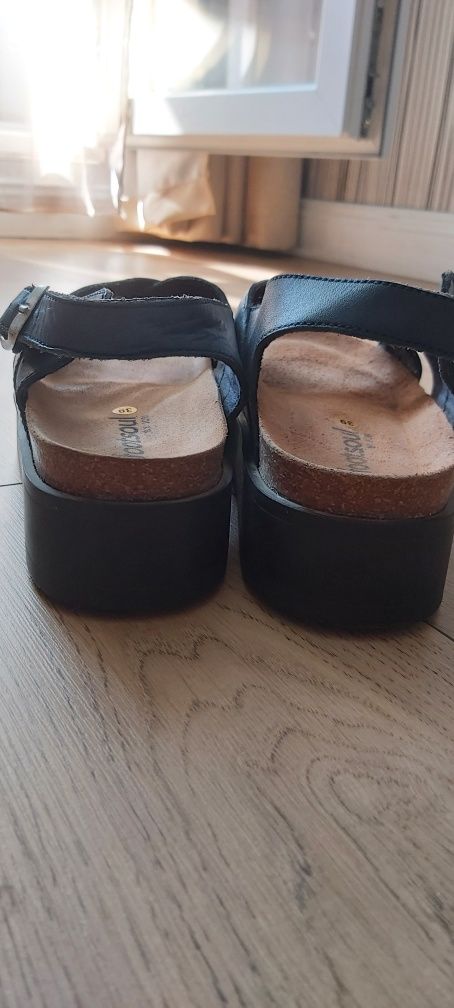 Sandale piele naturala marimea 39(25cm)