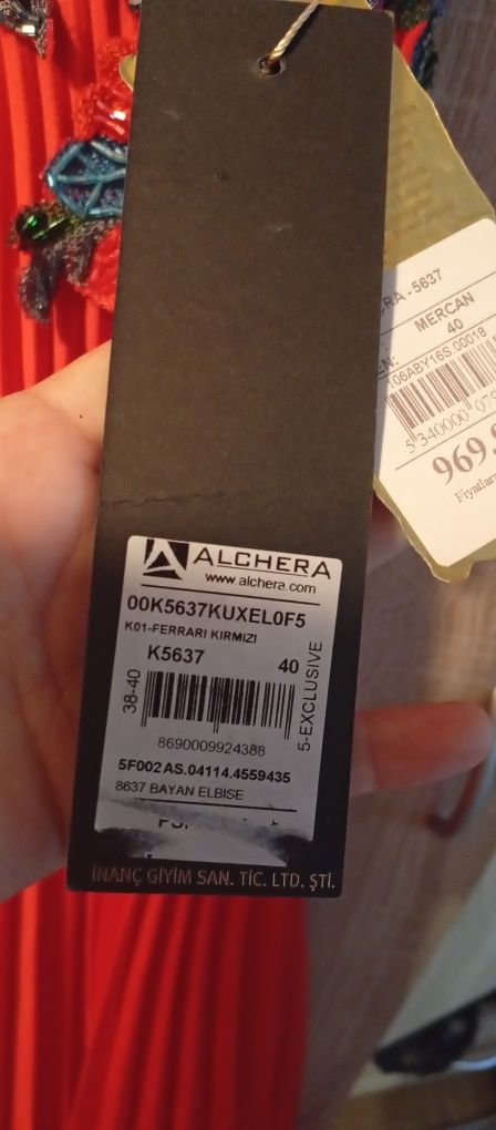 Rochie roșie de seară Alchera – nouă, cu etichetă

Vând rochie roșie s