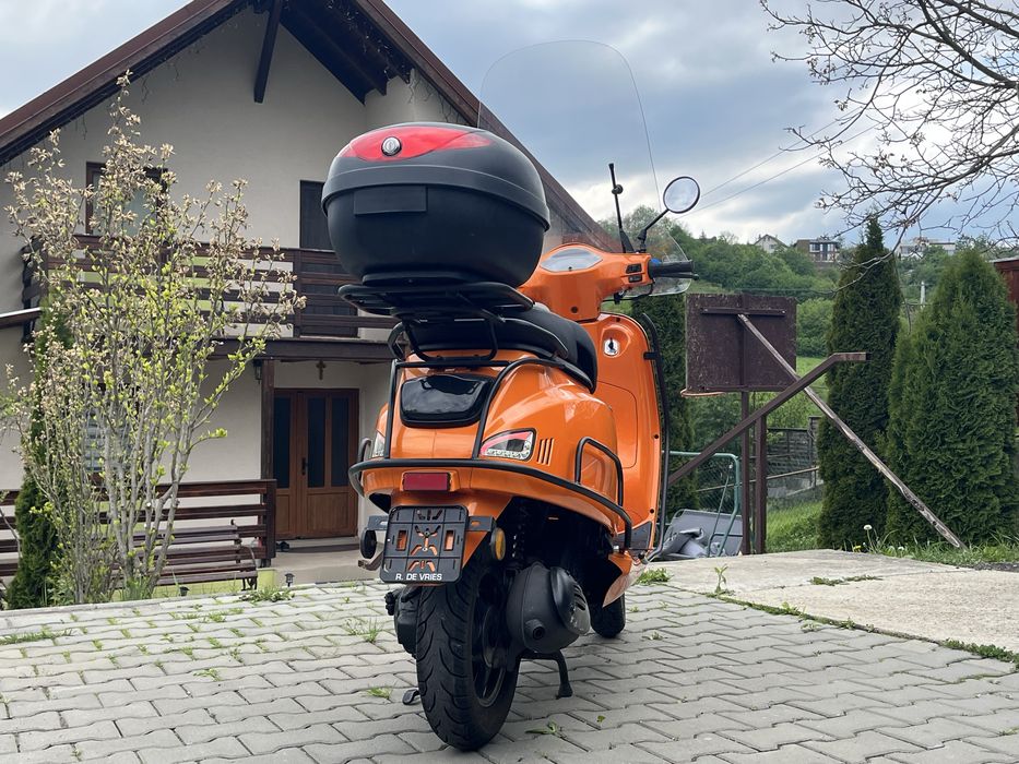 Scuter Razzo (vespa,yamaha,riva)