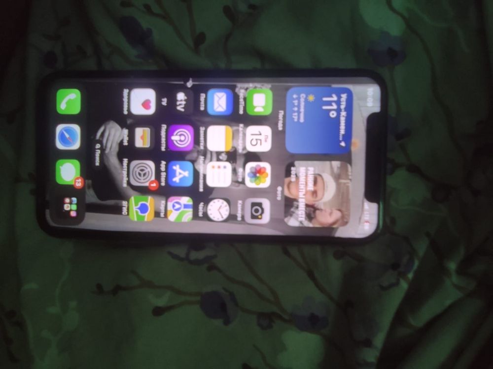 Продам Айфон xs
