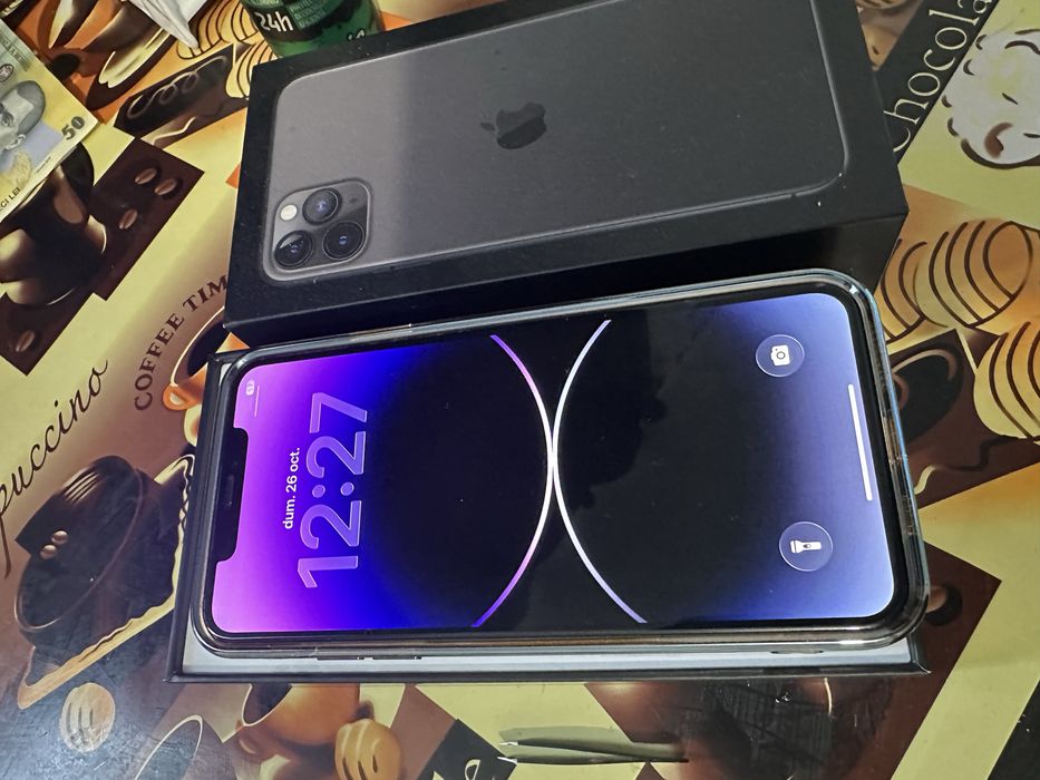 Vand iPhone 11 Pro max 64 GB 90% batt!! Impecabill