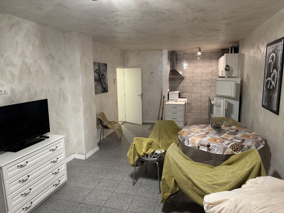 Двустаен апартамен под наем в к.к.”Слънчев бряг”