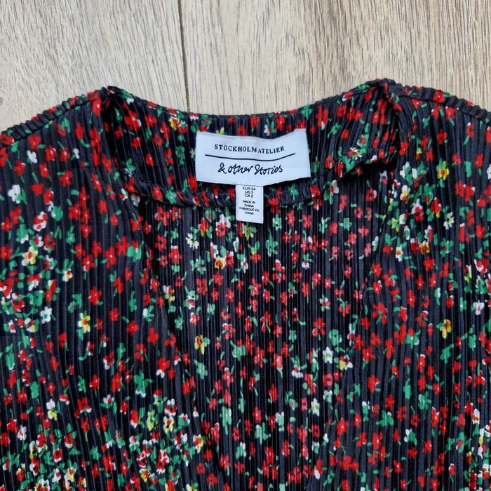 Bluza florala & Other Stories