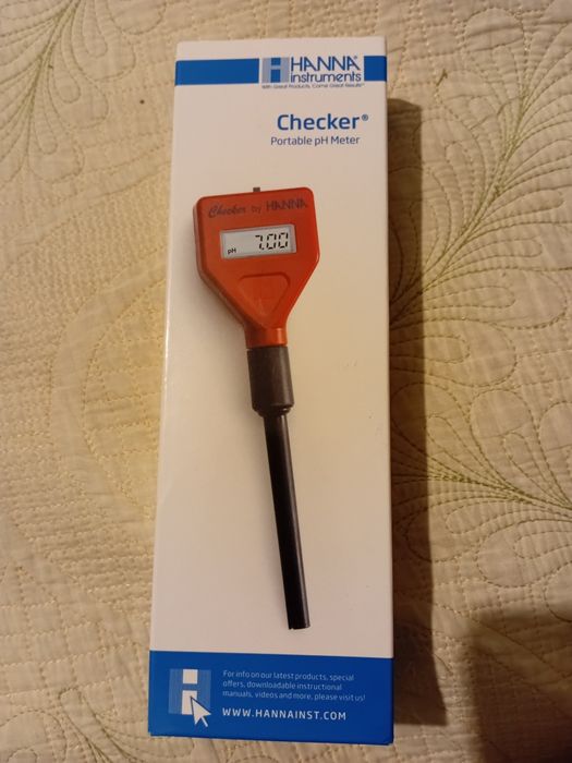 Профессиональный pH измеритель от HANNA instrument