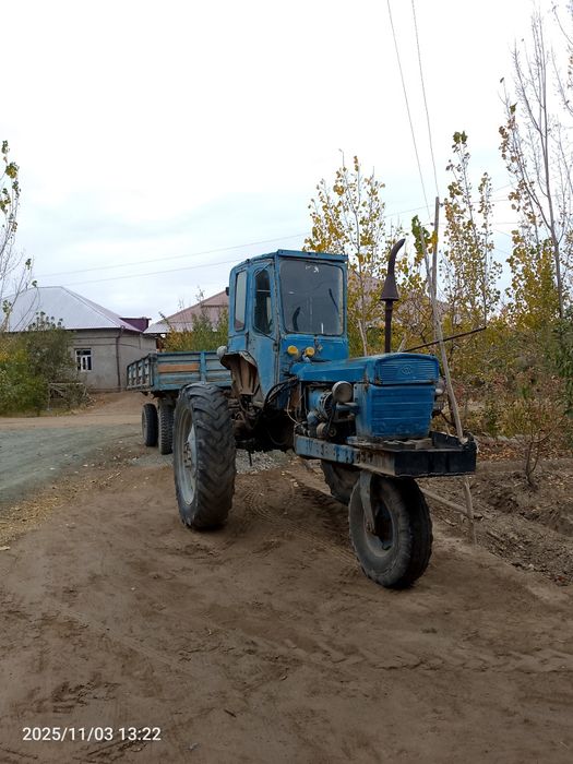 Traktor 28 sotiladi holati ideal ishga tayyor
