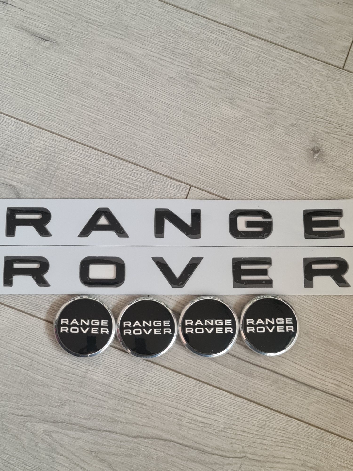 Emblema-Logo-Capac-Scris-Negru-Argintiu-Range-Rover-Sport-Velar-Evoque
