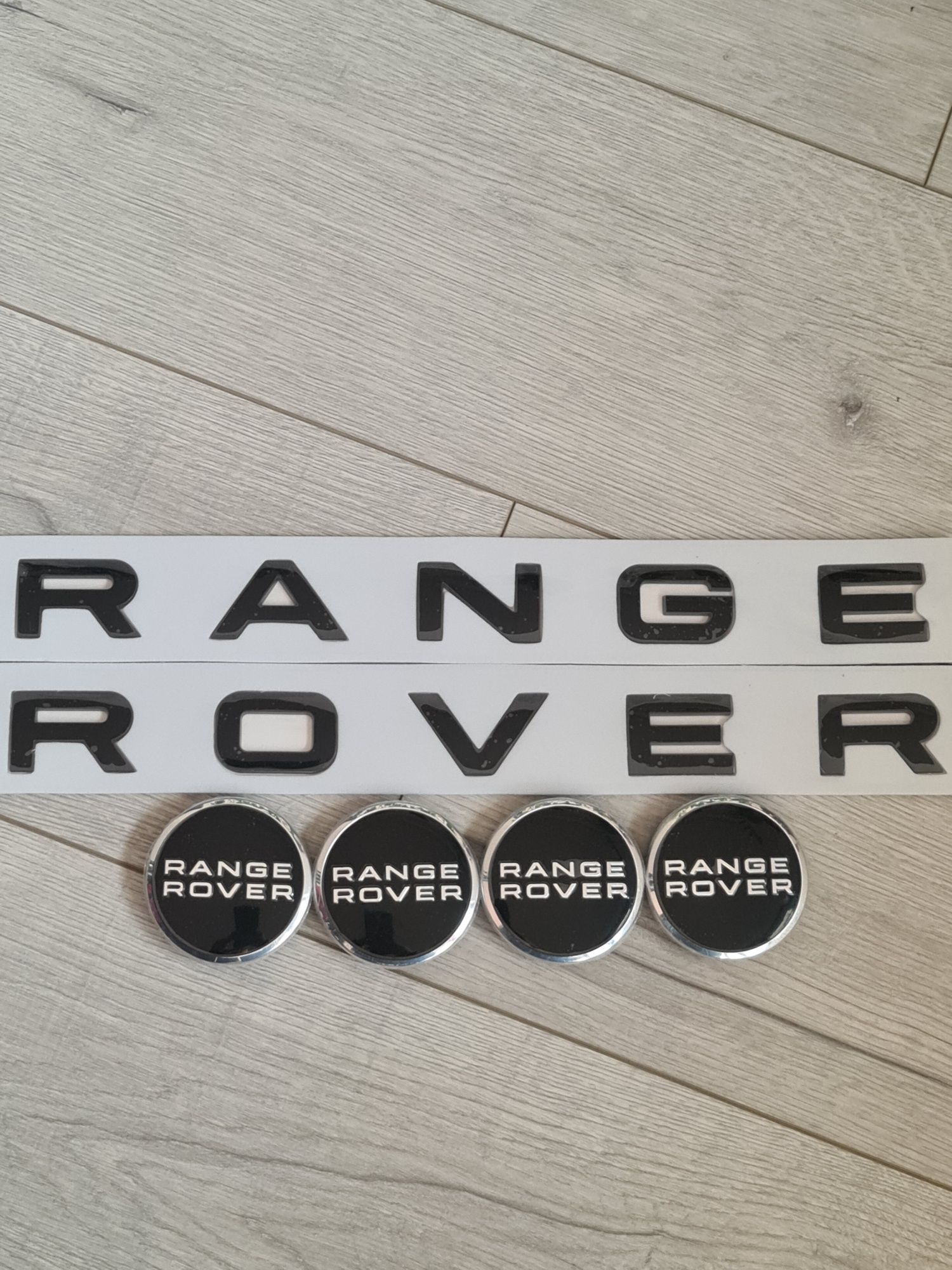 Accesorii-Auto-Emblema-Logo-Scris-Negru-Range-Rover-Sport-Velar-Evoque