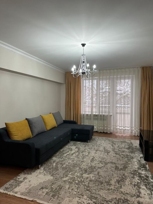 Трехкомнатная квартира с тёплой энергетикой на Аль-Фараби и Шашкина