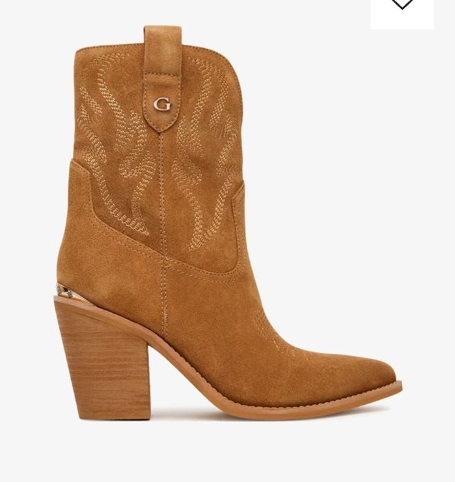 Актуалени ботуши Guess