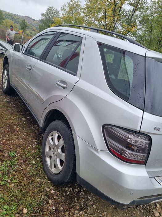 Vând caroserie Mercedes ML 320