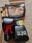 Manusi box .kickbox. Benlee
